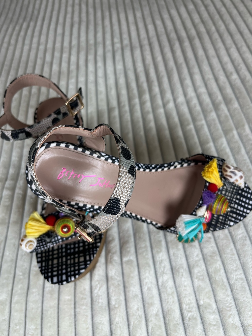Betsey Johnson Jillie Block Heel Platform Sandals with Multicolor Tassels Size 9 - Picture 9 of 12